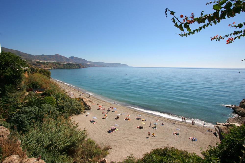 Modern Apartment Stunning Sea Views And Pool Nerja Ngoại thất bức ảnh