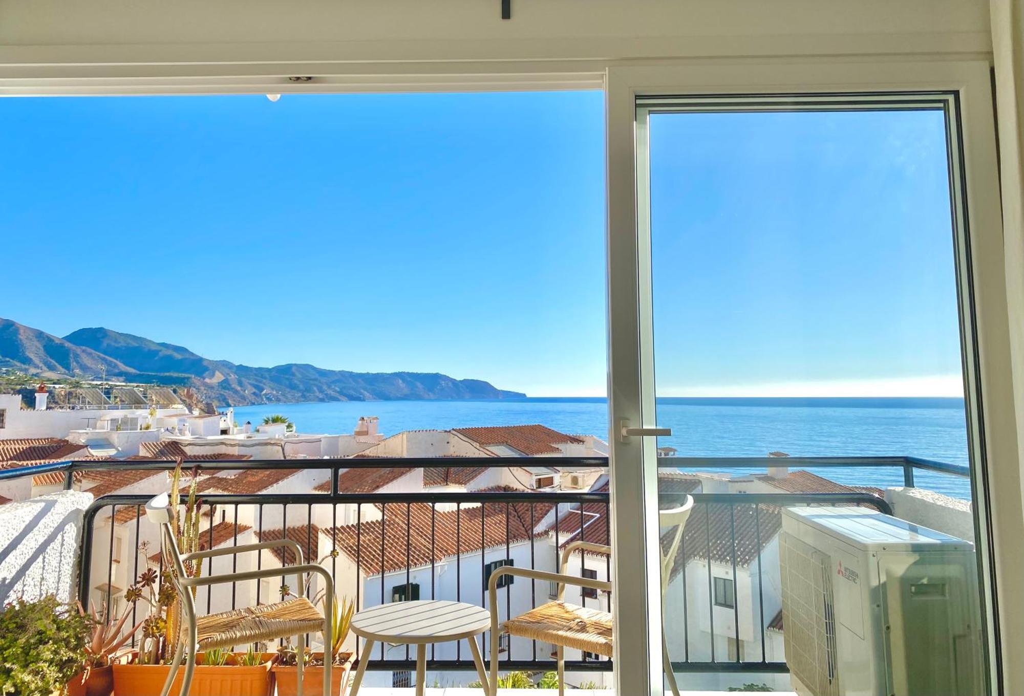 Modern Apartment Stunning Sea Views And Pool Nerja Ngoại thất bức ảnh