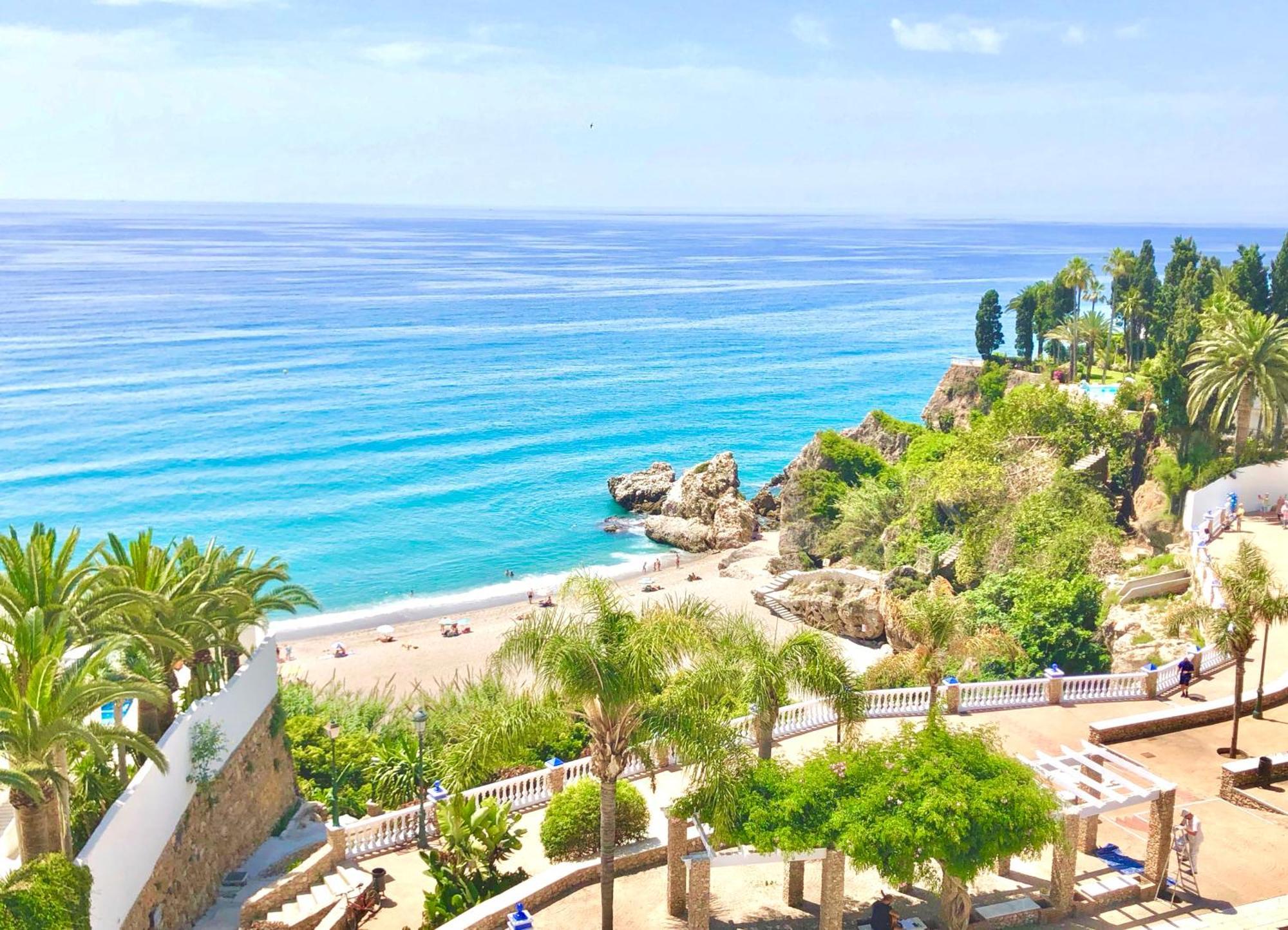 Modern Apartment Stunning Sea Views And Pool Nerja Ngoại thất bức ảnh